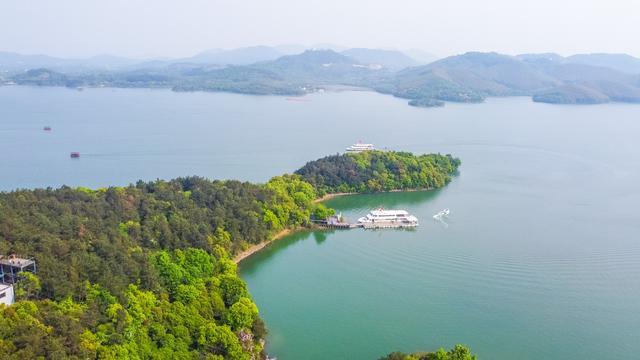溧阳有一曾经的水库如今变成了旅游胜地山水绝佳的诗意江南