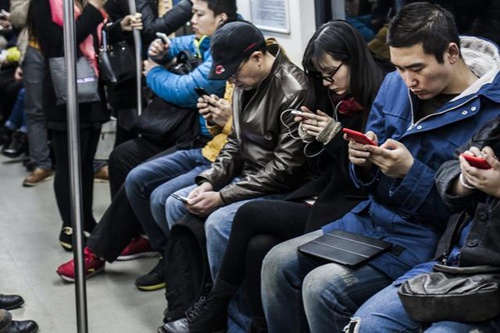 掏空年轻人的不止是高房价还有网络软色情你怎么看