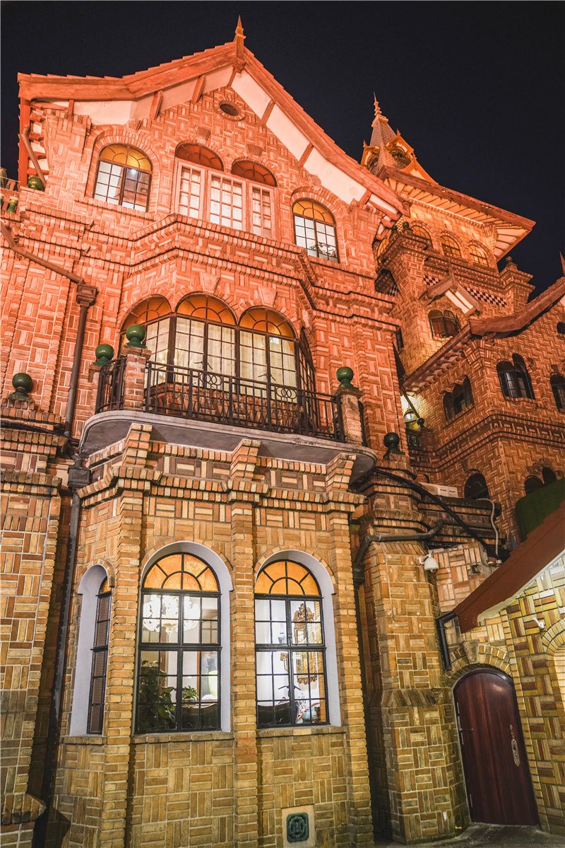 上海市内的古堡建筑感受复古的北欧风情