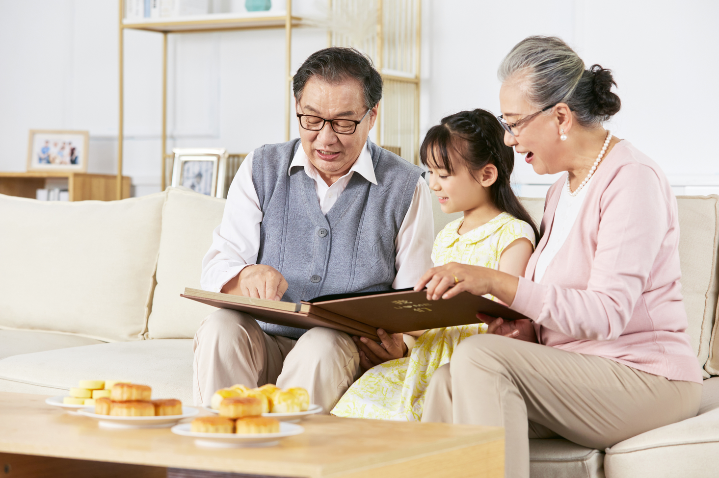 家里谁接送孩子上下学,反映出不少家庭问题,你家是哪种情况|老人|接