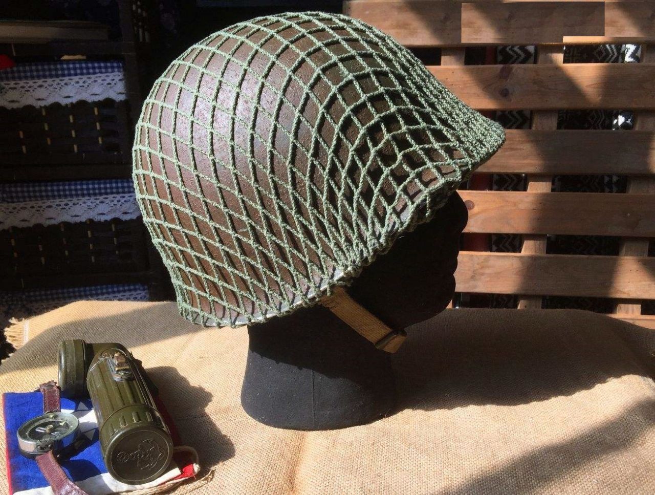 钢盔无法抵挡子弹带着也不舒服为何在战场上还要士兵佩戴呢