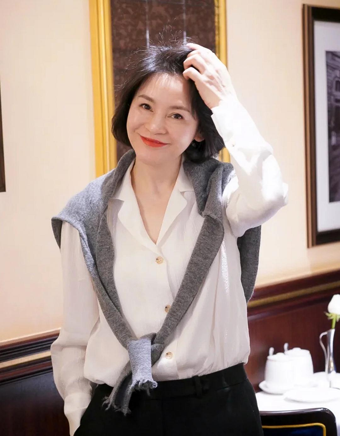 中年女性的美在于精致分享9套妈妈辈穿搭气质优雅大方还得体