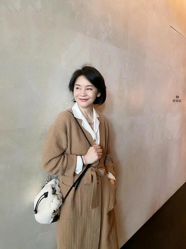 中年女性的美在于精致分享9套妈妈辈穿搭气质优雅大方还得体