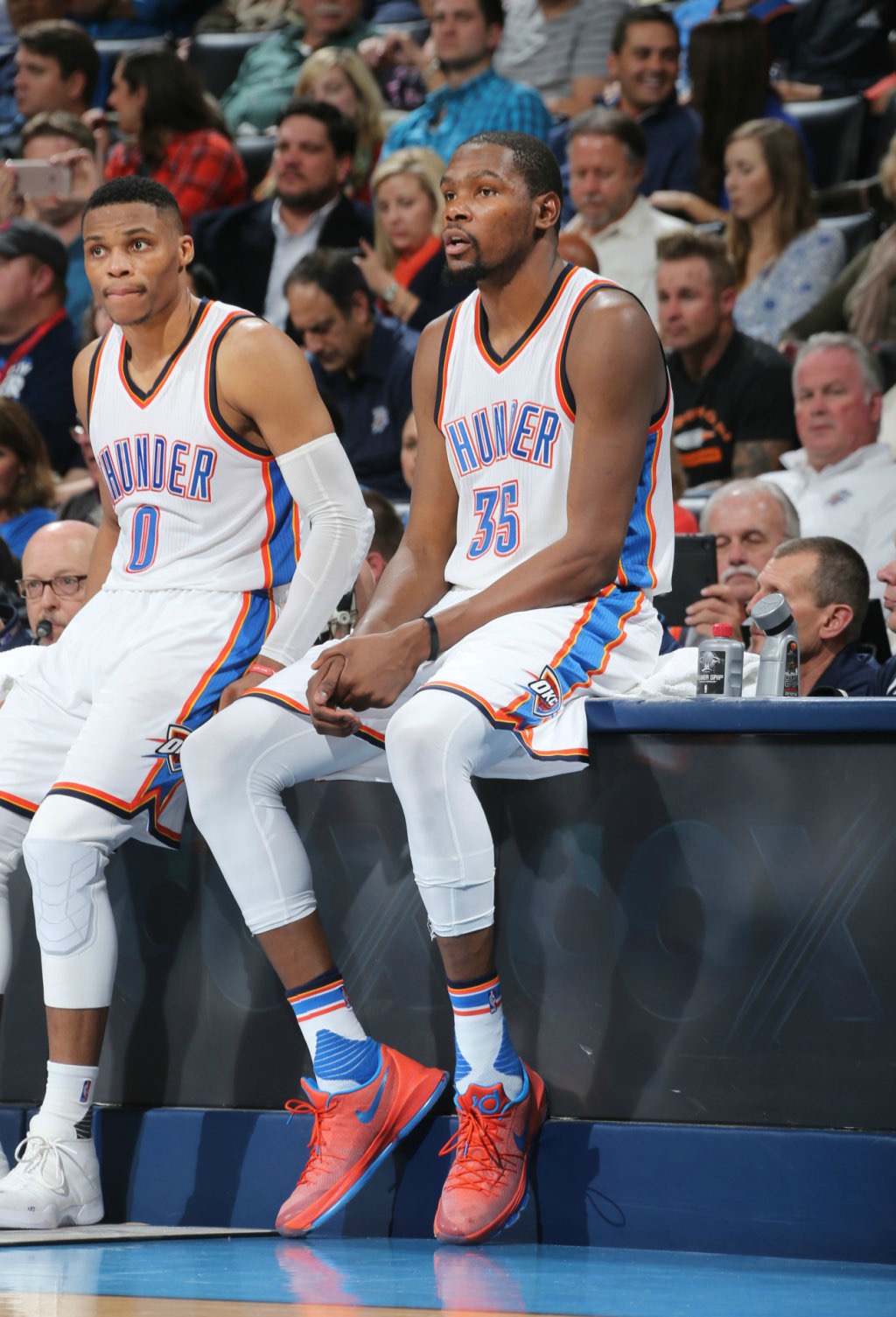 篮网的东部第一不是那么好做的就怕杜兰特威少两兄弟见面啊