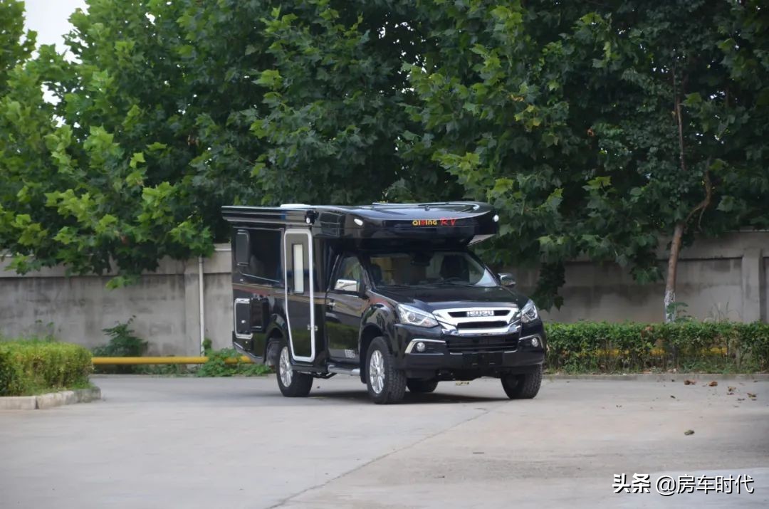 齐星单排dmax星浩版升顶越野房车四驱国六多款内饰自选