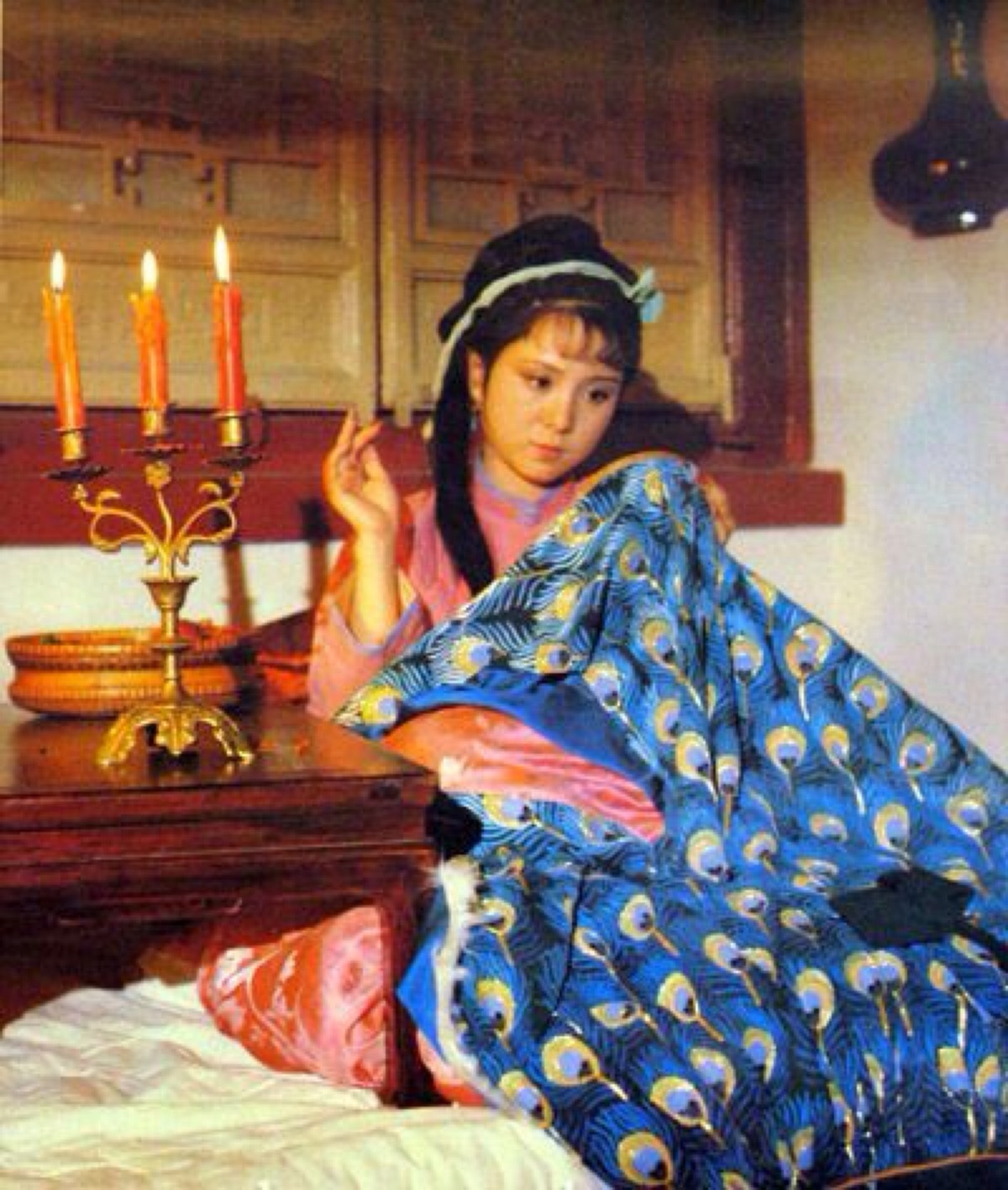 有人说从晴雯撕扇看贾宝玉品性端正重人轻物你错了