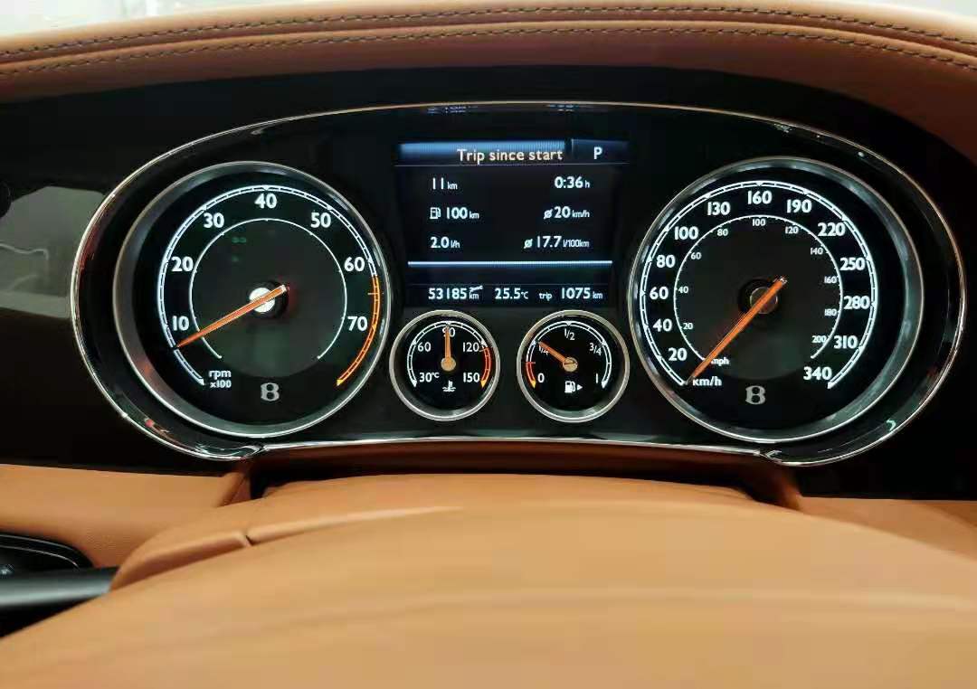 花150万买辆宾利欧陆,就是这么从容