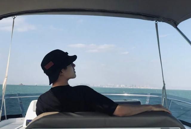 刘昊然就是拍照模板!跟着学就对了