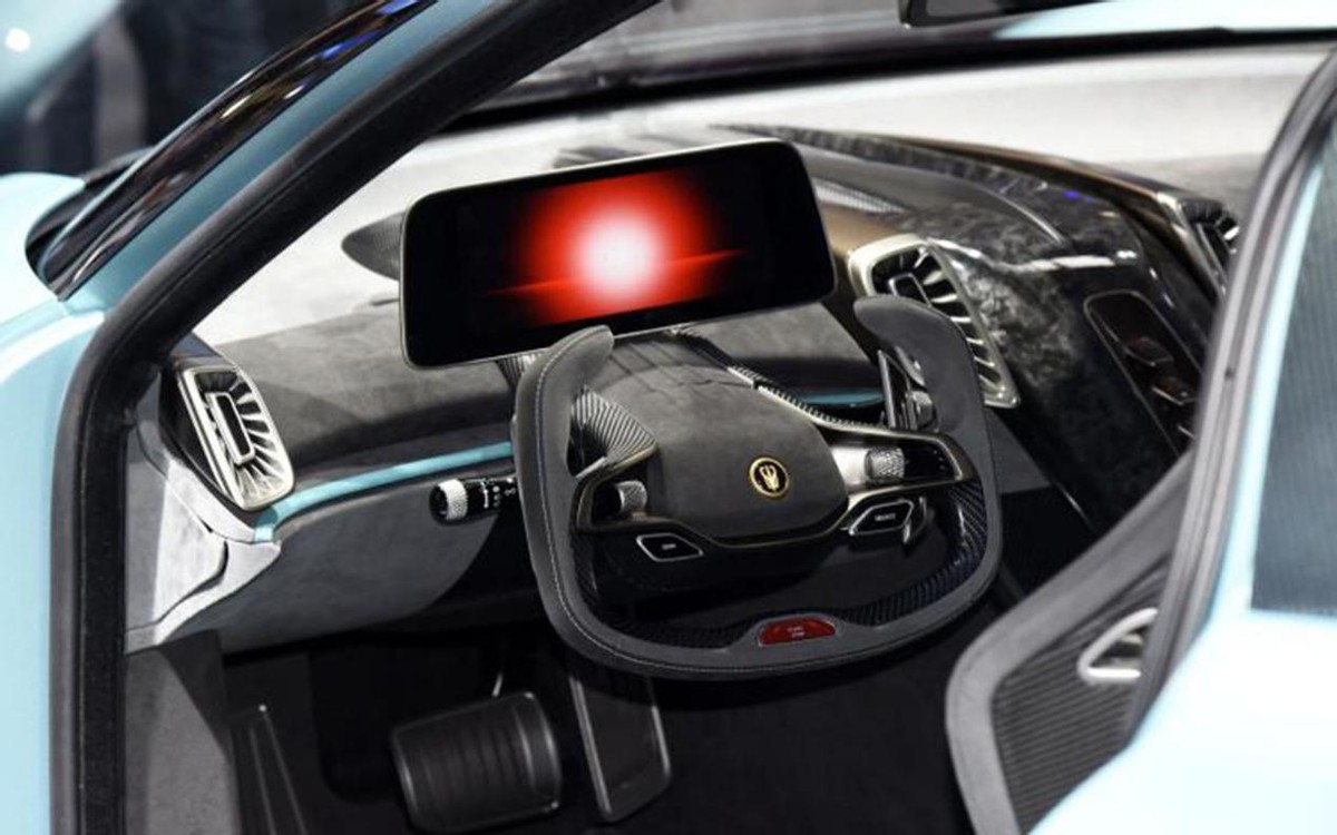 红旗s9概念车内饰进入车内,红旗s9也采用了大量的碳纤维与翻毛皮材质