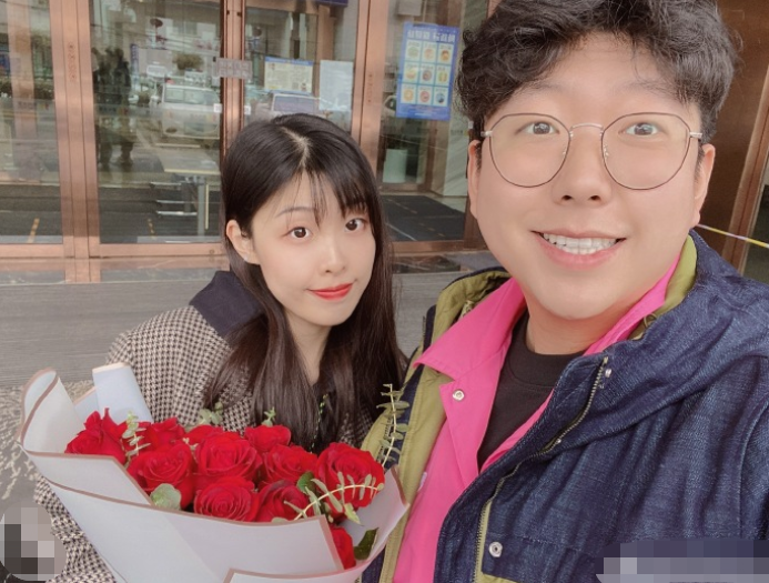 眯眯眼还是一样小,脸部圆润身材壮硕|家有儿女|张艺文|眯眯_新浪新闻