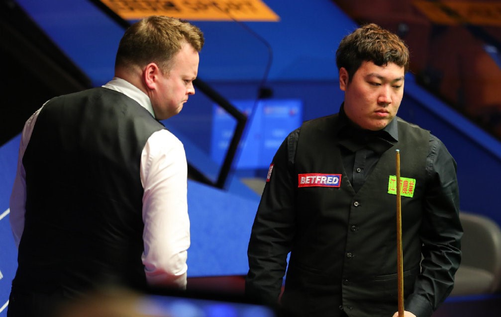 颜丙涛没被打崩610落后墨菲中国独苗保住悬念冲刺第三阶段