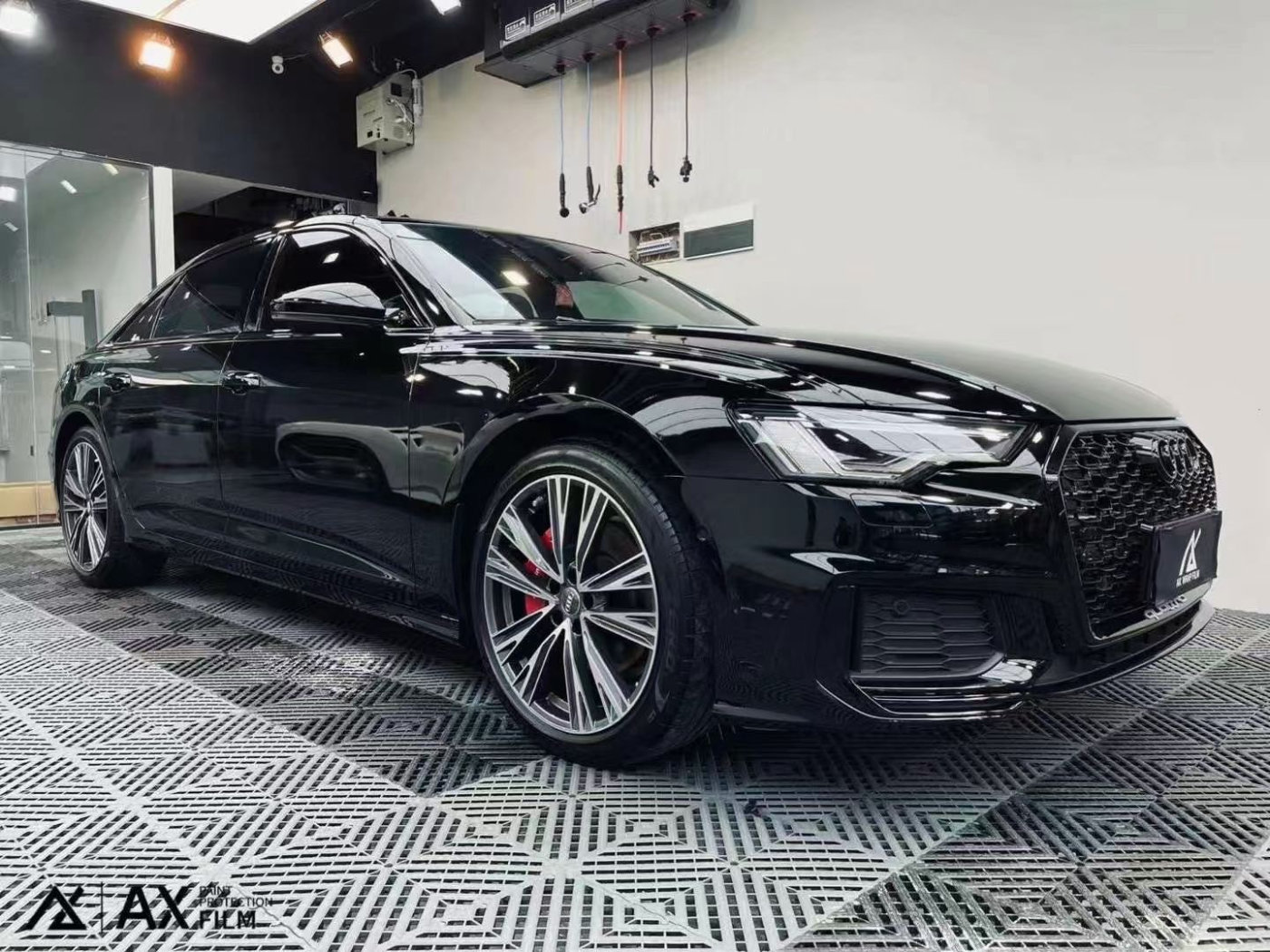 奥迪a6全车改色钢琴黑艺术感怎么样