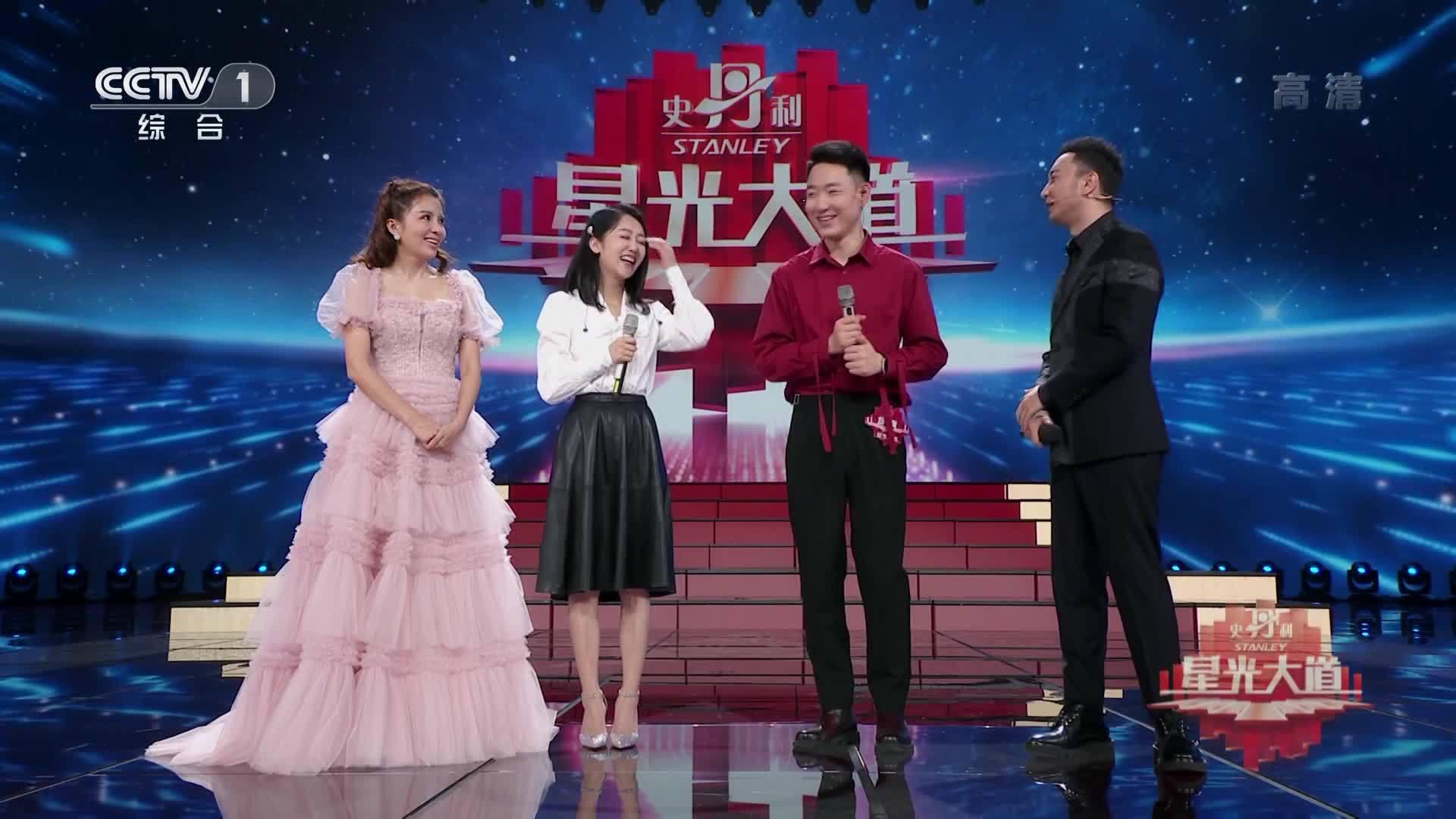 吕晋讲述成为独立飞行员的过程和作为飞行员的心路历程