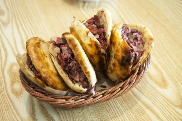 保定驴肉火烧,你吃过吗?