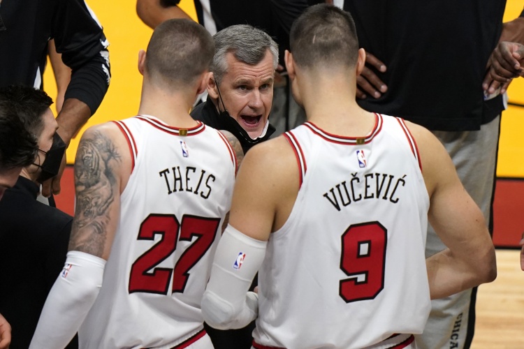 武切维奇&泰斯坐镇内线合砍47分23篮板7助攻|武切维奇|篮板|公牛队