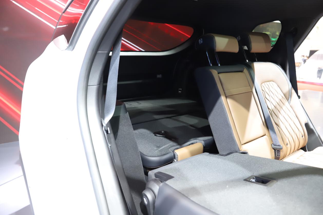 上海车展:更便宜,更省油!实拍比亚迪唐dm-i