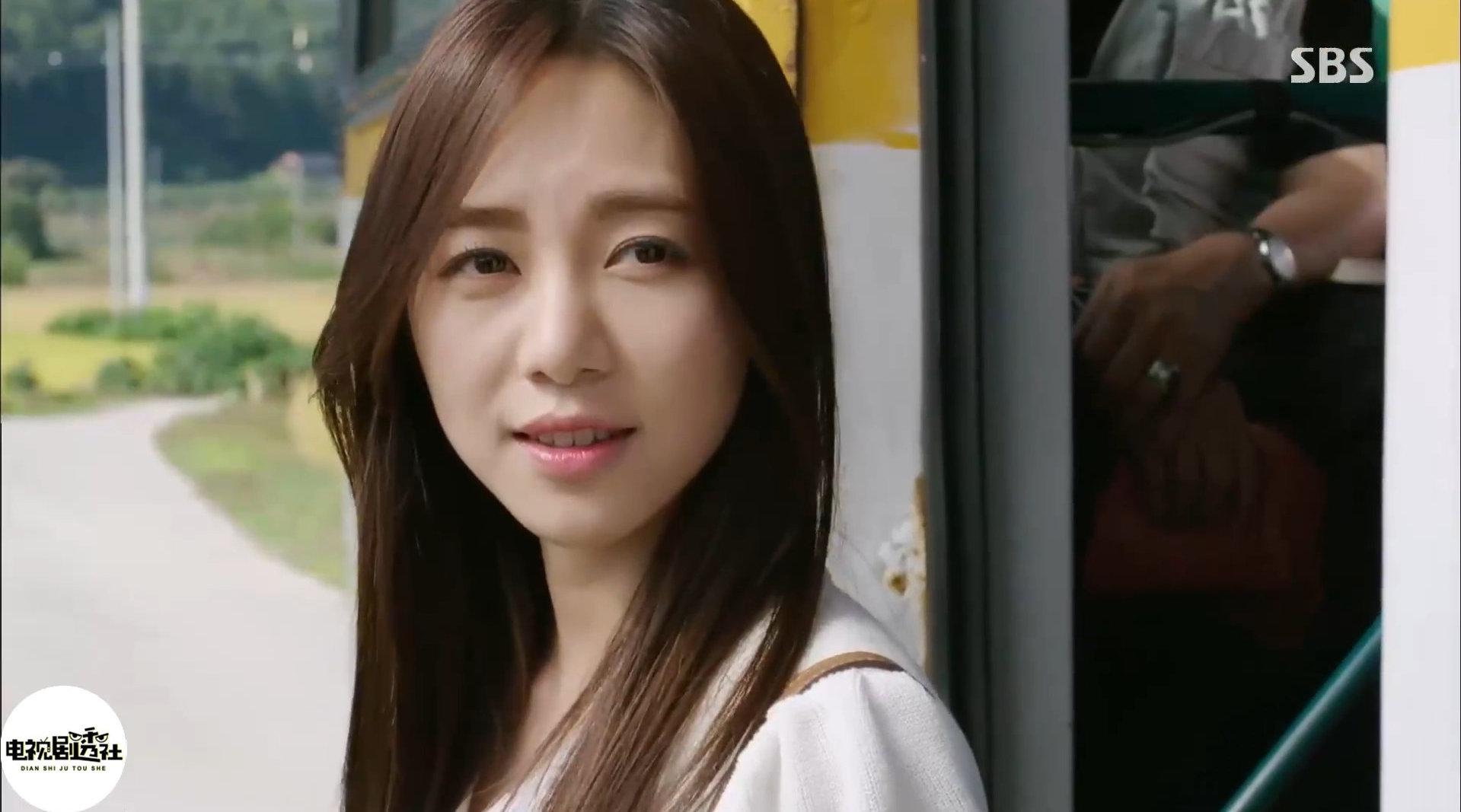 权珉娥在《摩登农夫》中饰演的女神李秀妍好美啊!