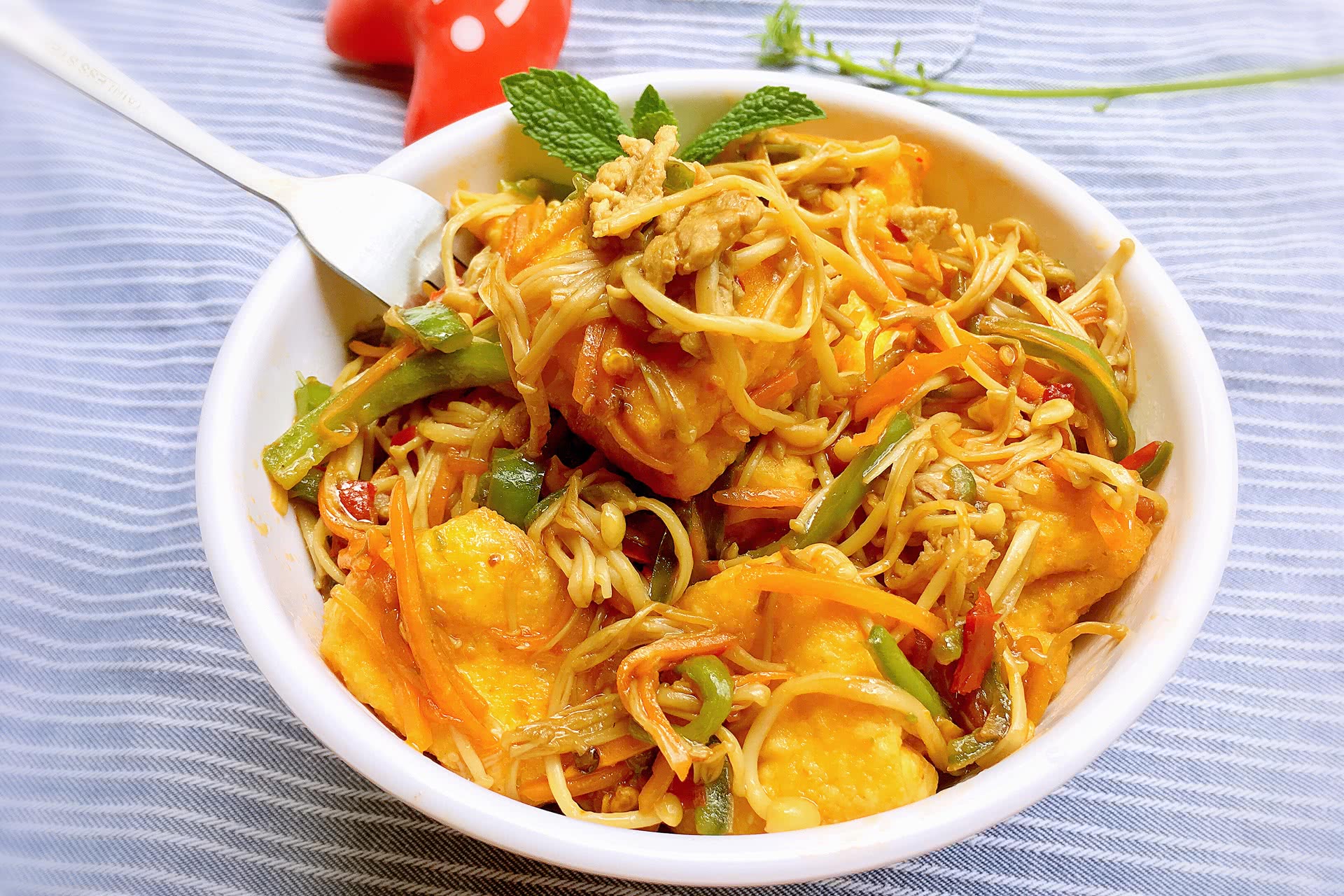 豆腐新做法三丝烩豆腐外酥里嫩香嫩可口简单的家常菜