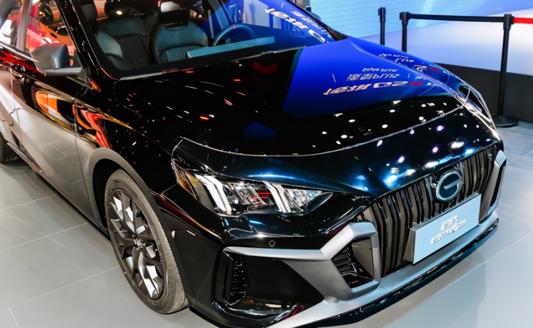 年轻人的最爱,广汽传祺影豹天生自带"酷炫"体质