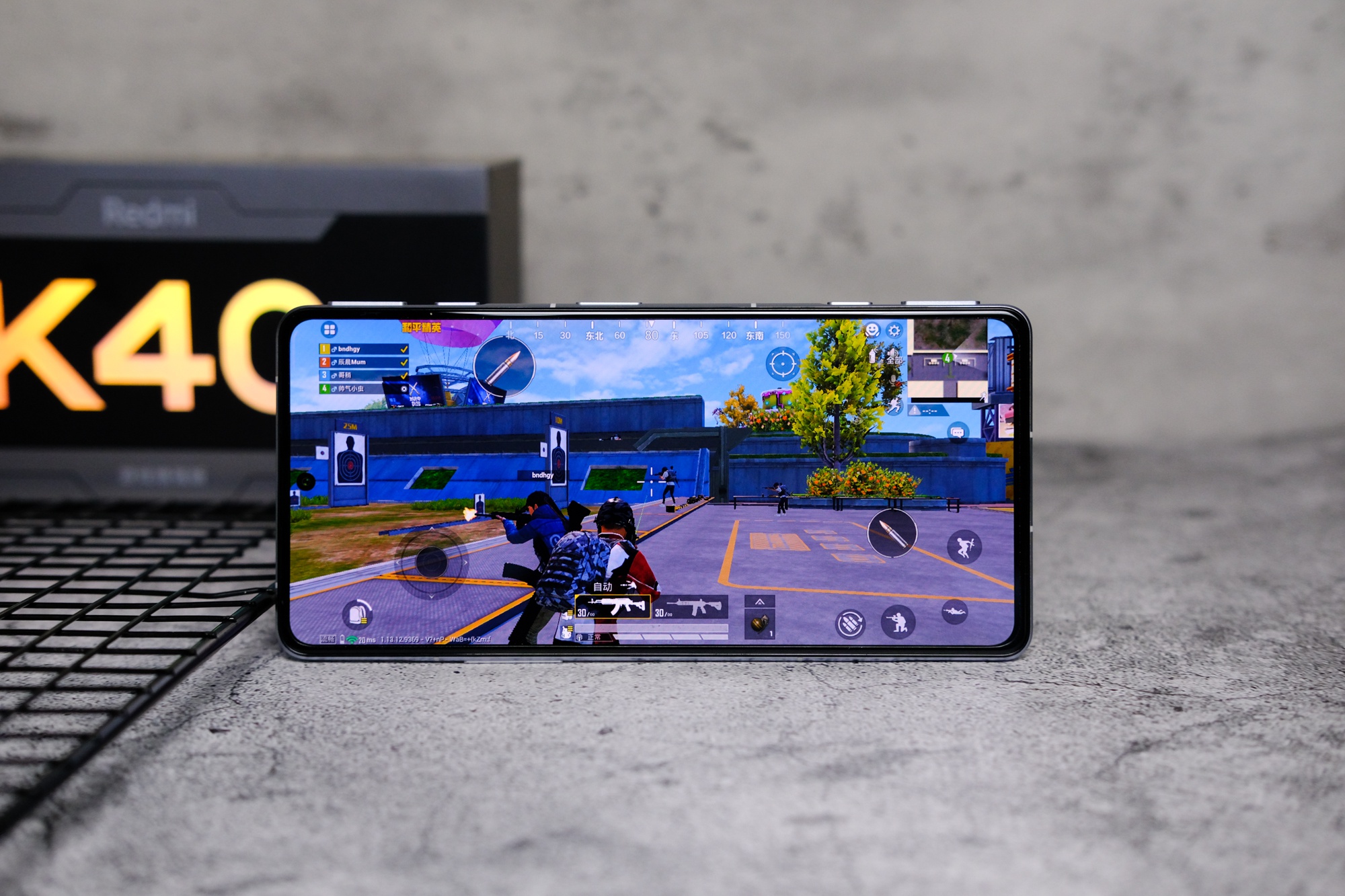 其实说到细节考虑,redmi k40游戏增强版手机在设计方面有多项buff加持
