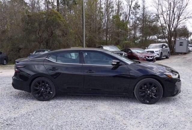 全黑涂装似黑武士搭35lv6引擎全新日产西玛能否逆袭