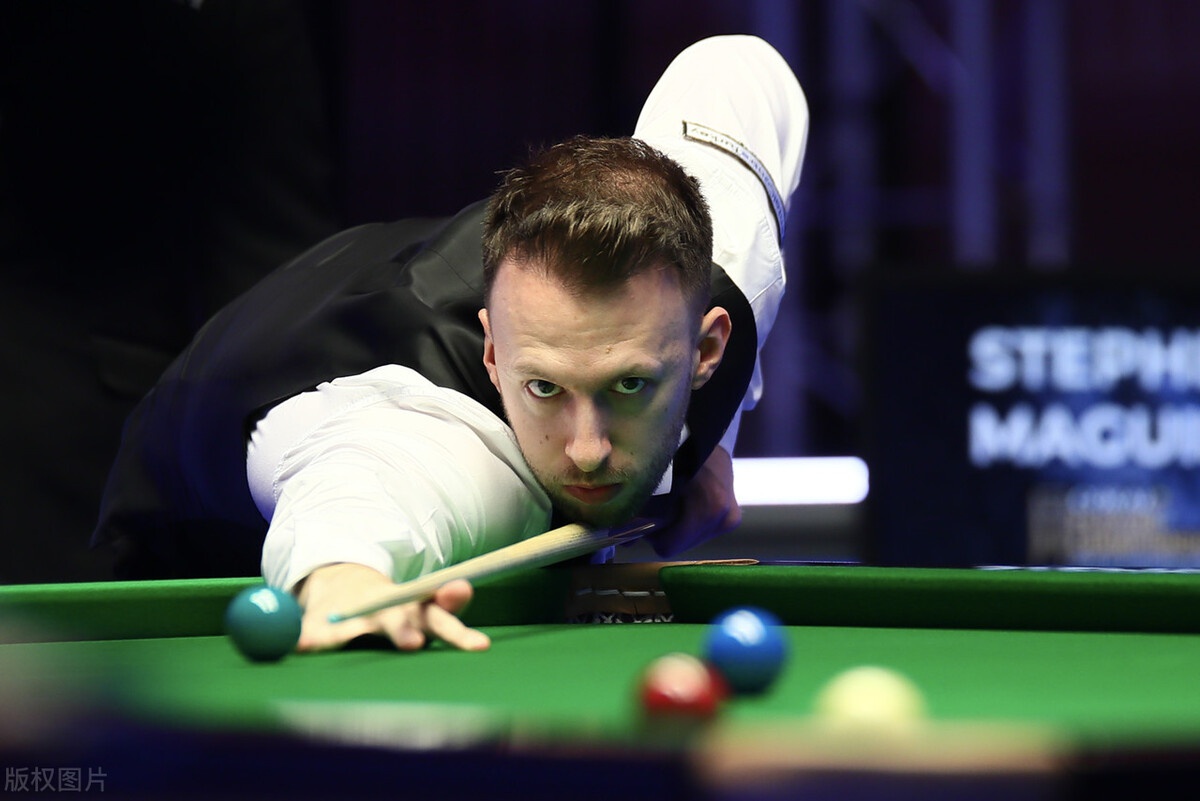 红星照耀中国中斯诺见周恩来之前见了谁