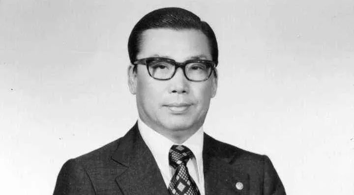 这电影,也就韩国拍敢!__财经头条