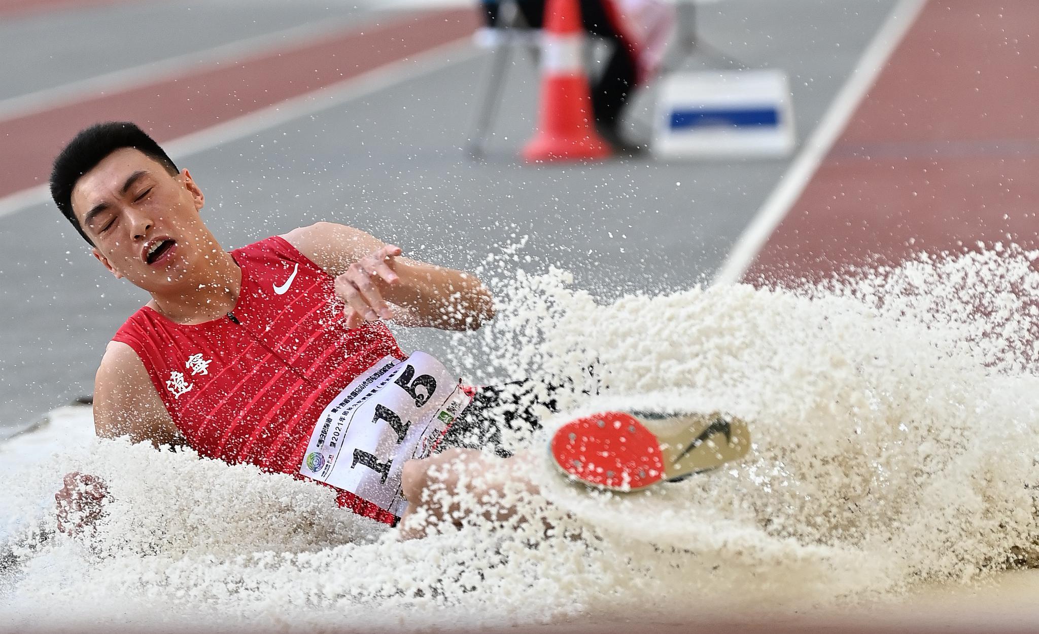 田径全运会测试赛男子三级跳远赛况