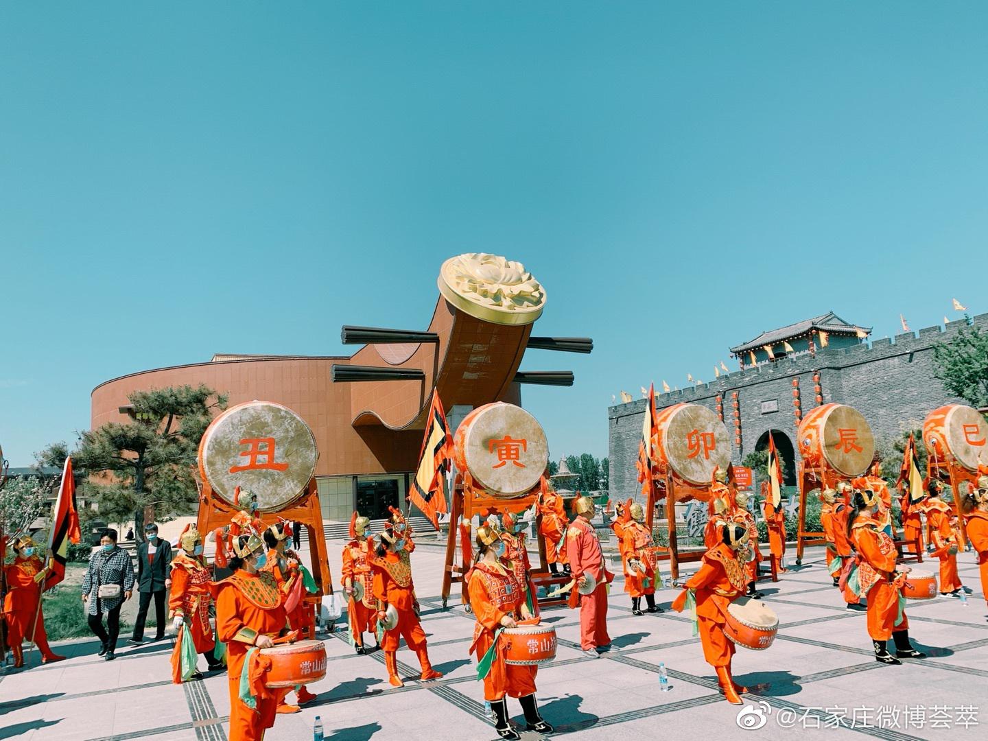 漫步饶邑古城街道,带来穿越时光的体验,随随便便一拍都很好看