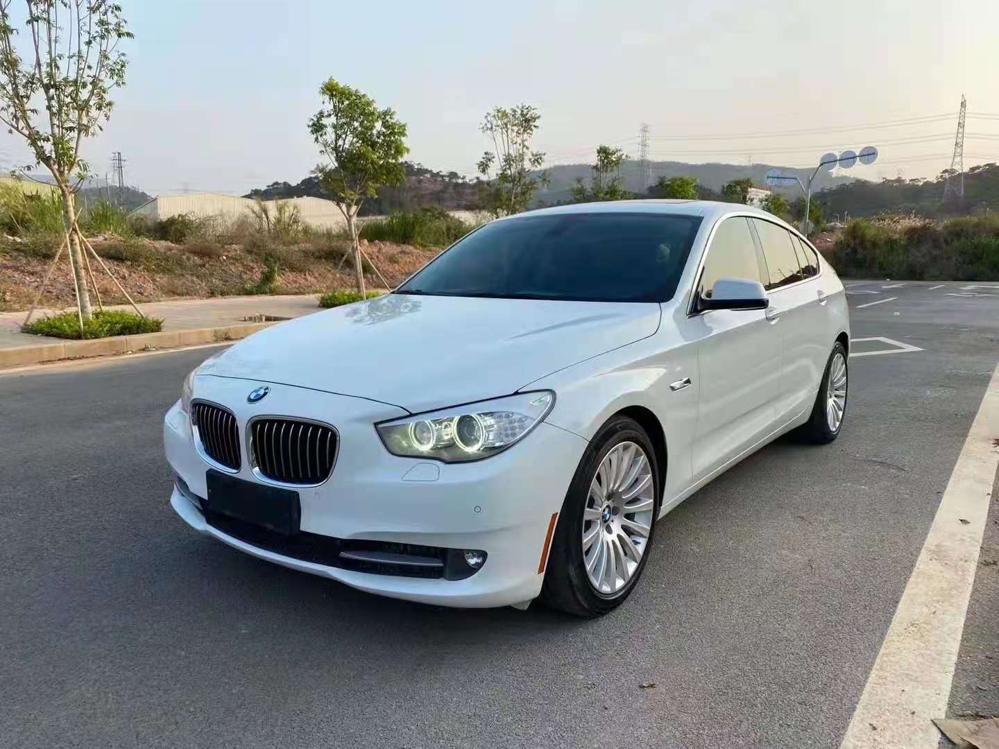 15年宝马gt535售价175万被定义为具有高性能和豪华配置的车型