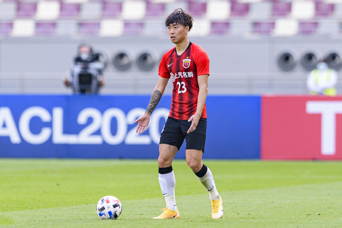 上港主帅回应不和传闻!直言傅欢没达到比赛要求,指出3大问题