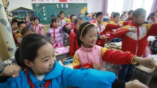 小学生为了不上课有多拼,“预知未来”的能力都有了,都是人才!休闲区蓝鸢梦想 - Www.slyday.coM