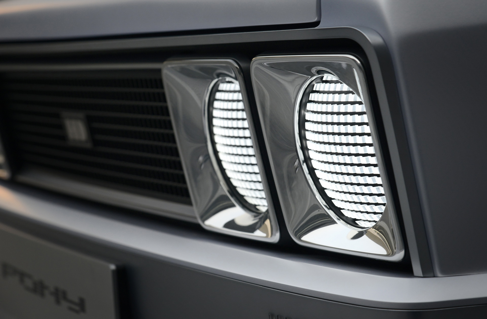 现代pony ev展车全面亮相,关键还买一送一?