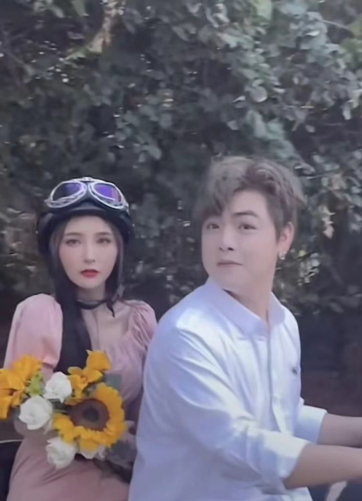 殷世航又被前任送上热搜何婧婧坦言跟他在一起是种煎熬