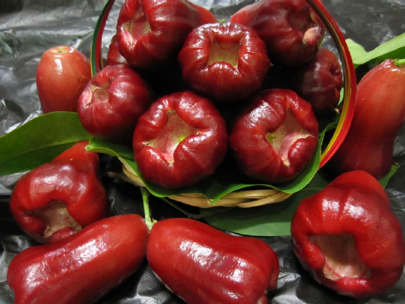 颜值高但不容易好吃的水果莲雾