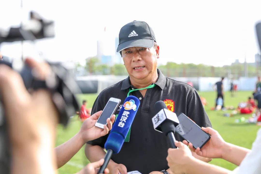 赛后,湖北u20主帅陈方平赛后接受采访表示:"今天的比赛开局很好,结果