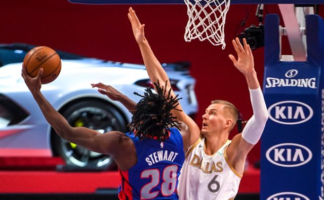 谁是独行侠的二当家?不是波神,而是这把神经刀,他今晚拿了42分休闲区蓝鸢梦想 - Www.slyday.coM 谁是独行侠的二当家?不是波神,而是这把神经刀,他今晚拿了42分休闲区蓝鸢梦想 - Www.slyday.coM