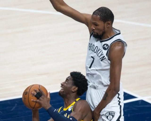 42+10创纪录!杜兰特又开启死神模式,和欧文同框露出杀人般眼神休闲区蓝鸢梦想 - Www.slyday.coM 42+10创纪录!杜兰特又开启死神模式,和欧文同框露出杀人般眼神休闲区蓝鸢梦想 - Www.slyday.coM