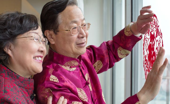 人到晚年,子女想要工资卡能给吗?3位老人说出了答案,很心酸休闲区蓝鸢梦想 - Www.slyday.coM 人到晚年,子女想要工资卡能给吗?3位老人说出了答案,很心酸休闲区蓝鸢梦想 - Www.slyday.coM