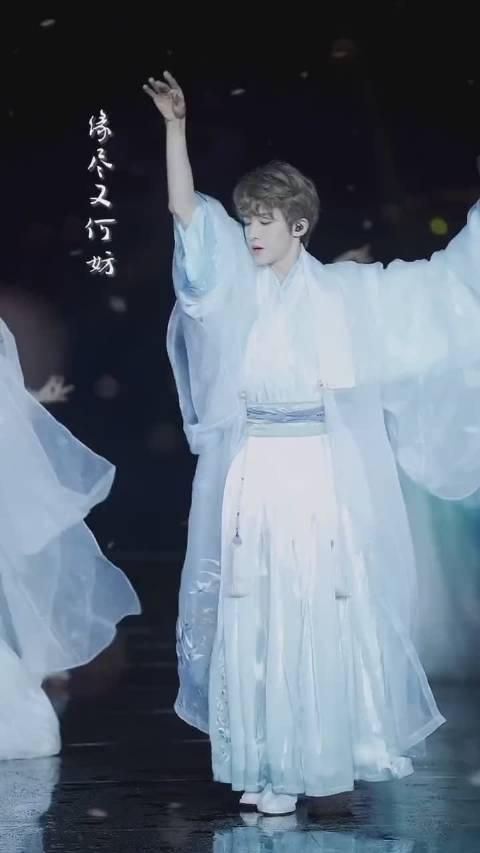 怜爱了,这才出道几天啊 刘宇因伤病北舞退学 复读考上中传