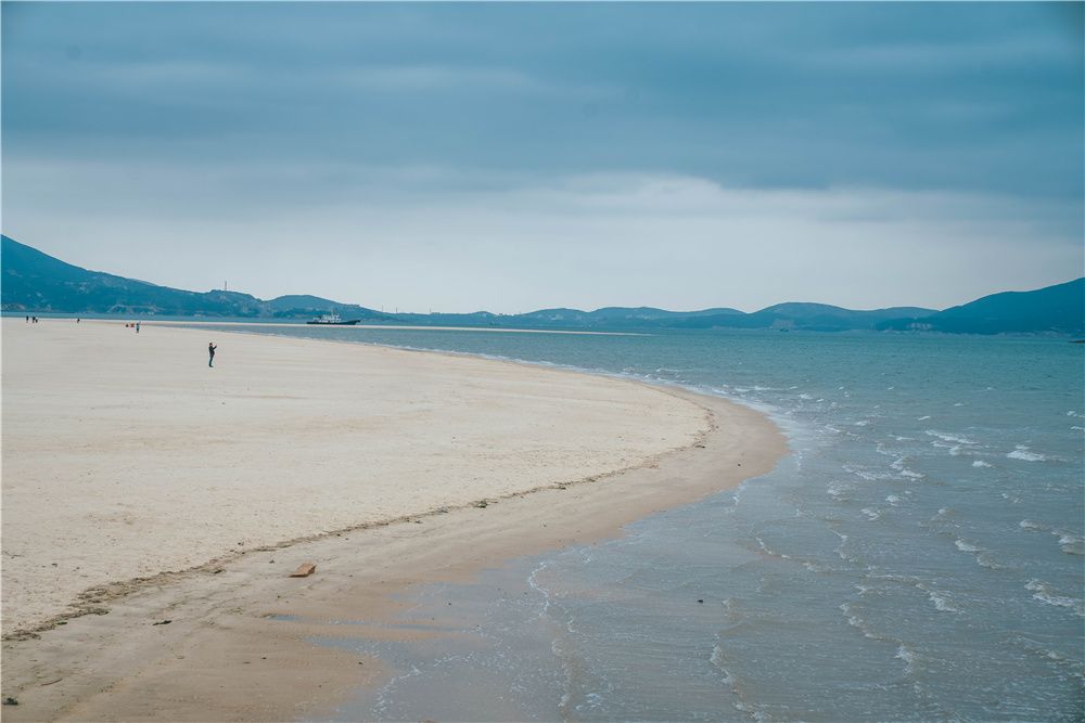 福建有个神奇海滩每到涨潮时就会变成象鼻一天只能看到一次
