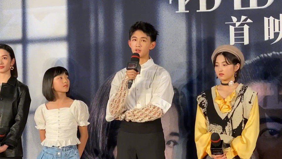 荣梓杉在再次回忆张子枫拍摄重头戏连续哭了好多小时