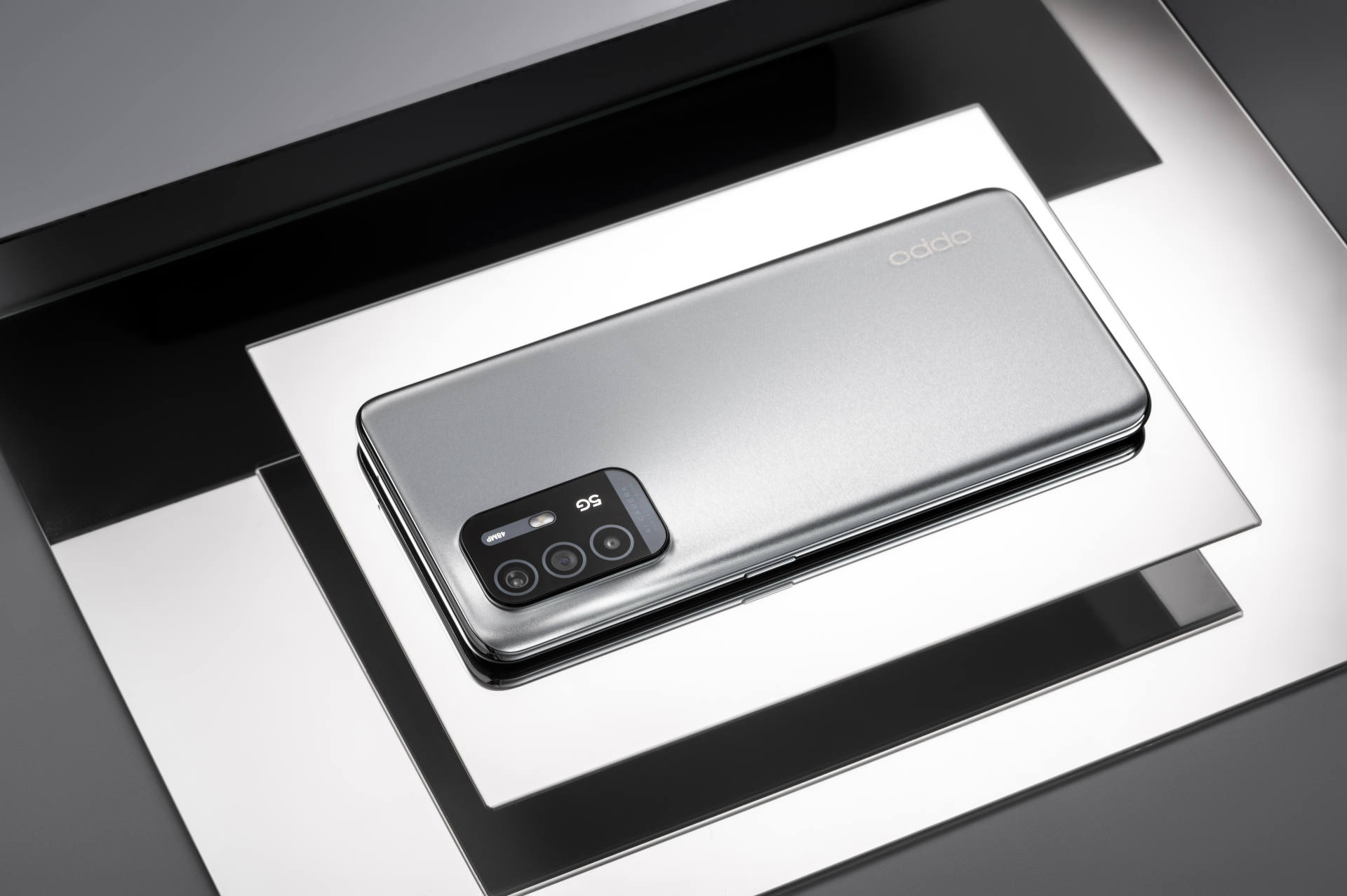 oppoa95雅银色图赏低调又不失典雅2k价位颜值担当