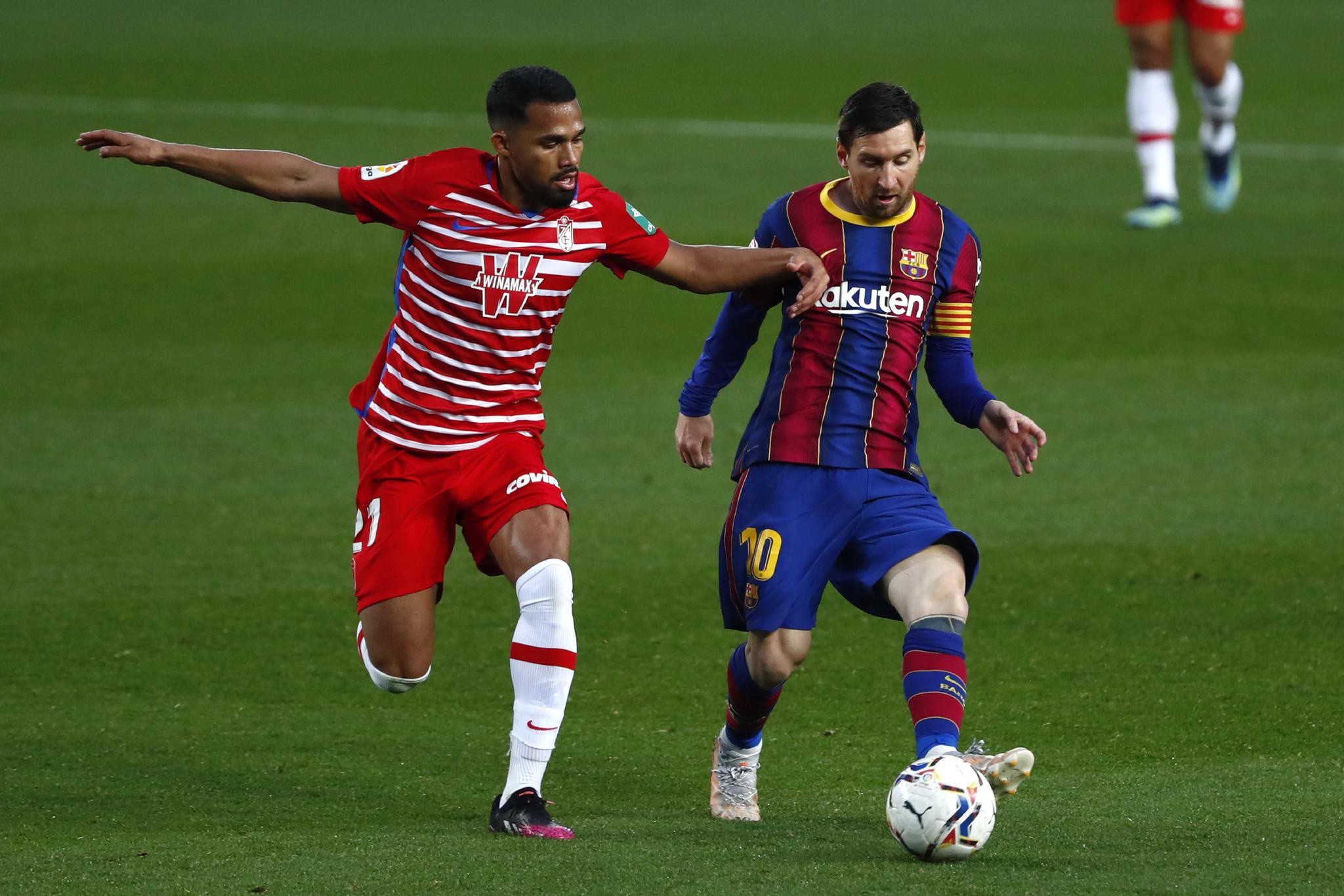 足球西甲联赛巴萨不敌格拉纳达