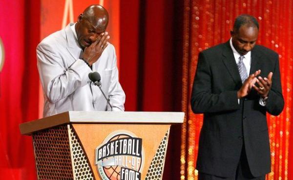 乔丹引荐科比进名人堂，谁是乔丹的引荐人？2次被选为状元休闲区蓝鸢梦想 - Www.slyday.coM