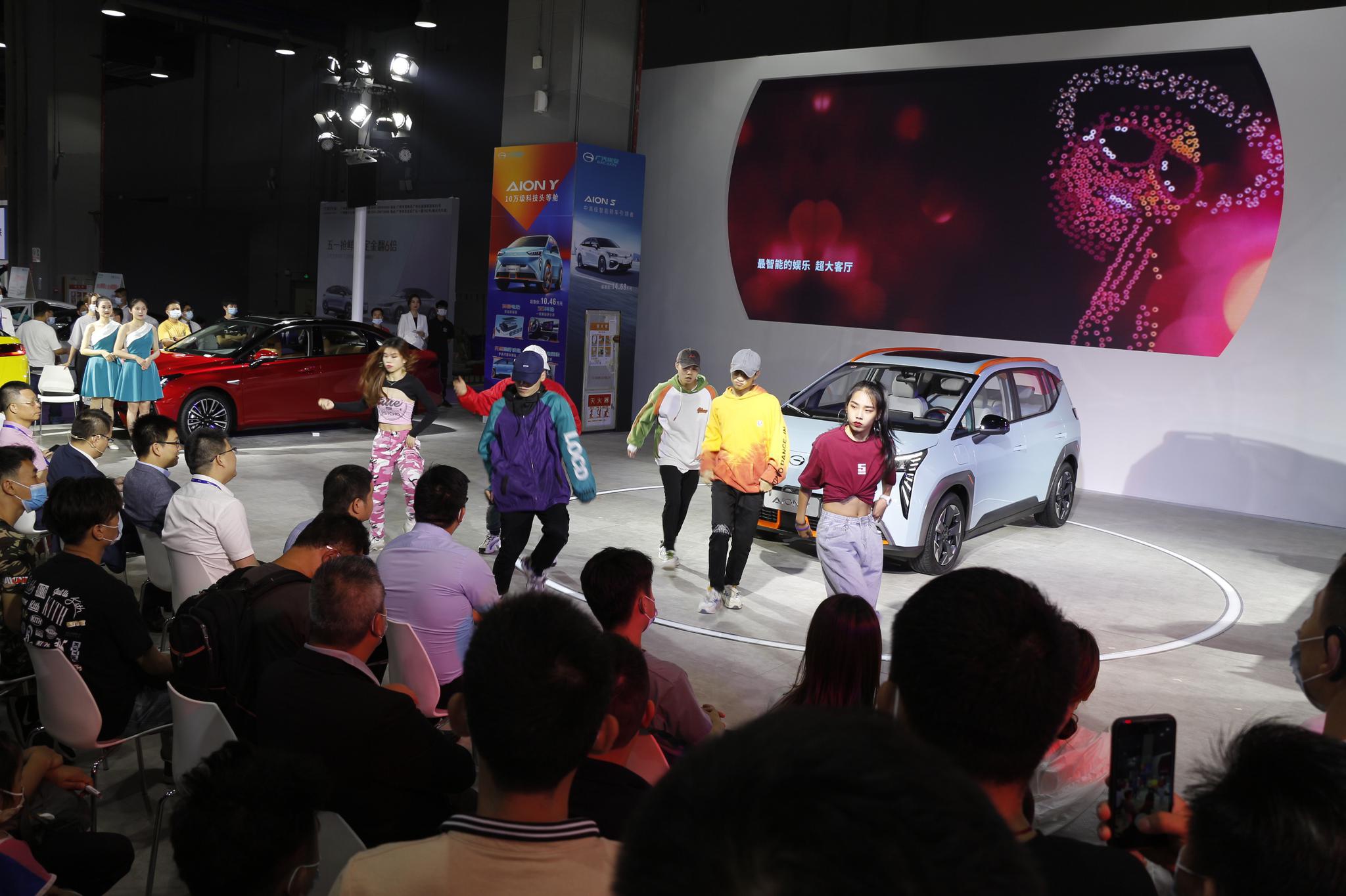 开展即爆馆广州五一华南国际车展今天开幕首战告捷成交4185台