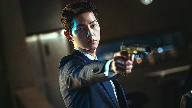 像《文森佐》这种类型的爽剧当然会受欢迎,毕竟在大家眼里坏人都是不