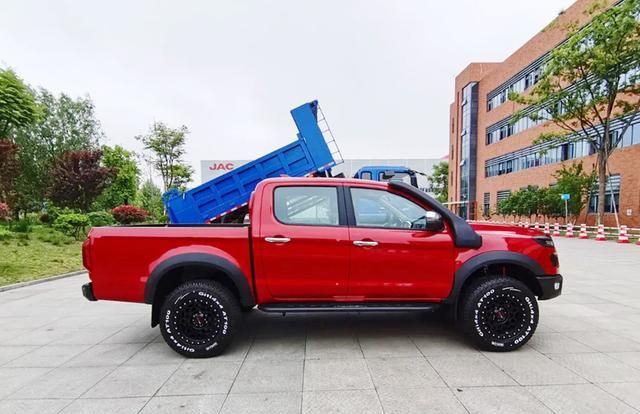 国产又一越野大皮卡,涉水喉 拖车钩,国六柴油 四驱,叫板长城炮