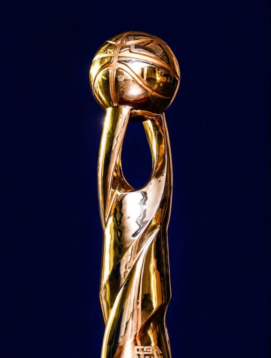 谁都有可能捧起cba总决赛奖杯