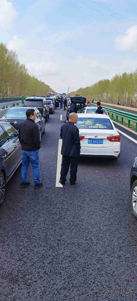 京哈高速双城往吉林方向已堵车超过1小时|双城|堵车|京哈高速_新浪
